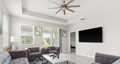 Luxurious Tampa Bay Area Home in Serene Community!