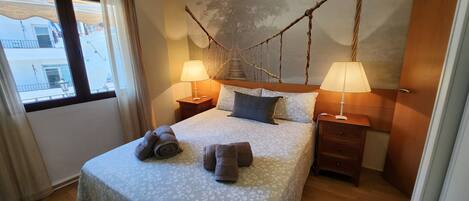 1 bedroom, iron/ironing board, free WiFi