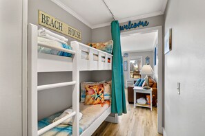1 dormitorio, tabla de planchar con plancha, wifi gratis y ropa de cama