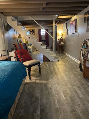 2 Schlafzimmer, Schreibtisch, Bügeleisen/Bügelbrett, kostenloses WLAN