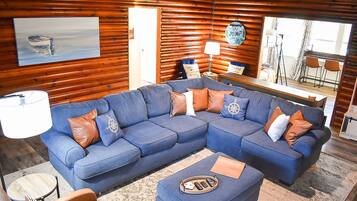 スマートテレビ、暖炉、テーブルサッカー台