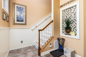 Sunset Island 15 Fountain Drive W Foyer - Sunset Island 15 Fountain Drive West (Ocean City)