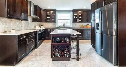 Colonial home near Hiking Trail