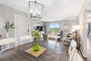 Dining - The Spruce Valley Condo (Branson)