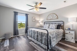3 bedrooms, iron/ironing board, free WiFi, bed sheets - The Spruce Valley Condo (Branson)