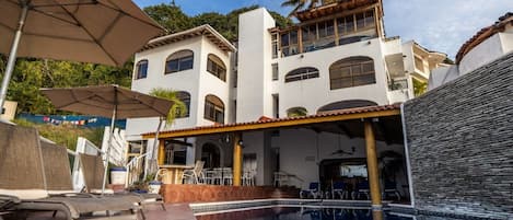 Piscina infinita, piscina aquecida