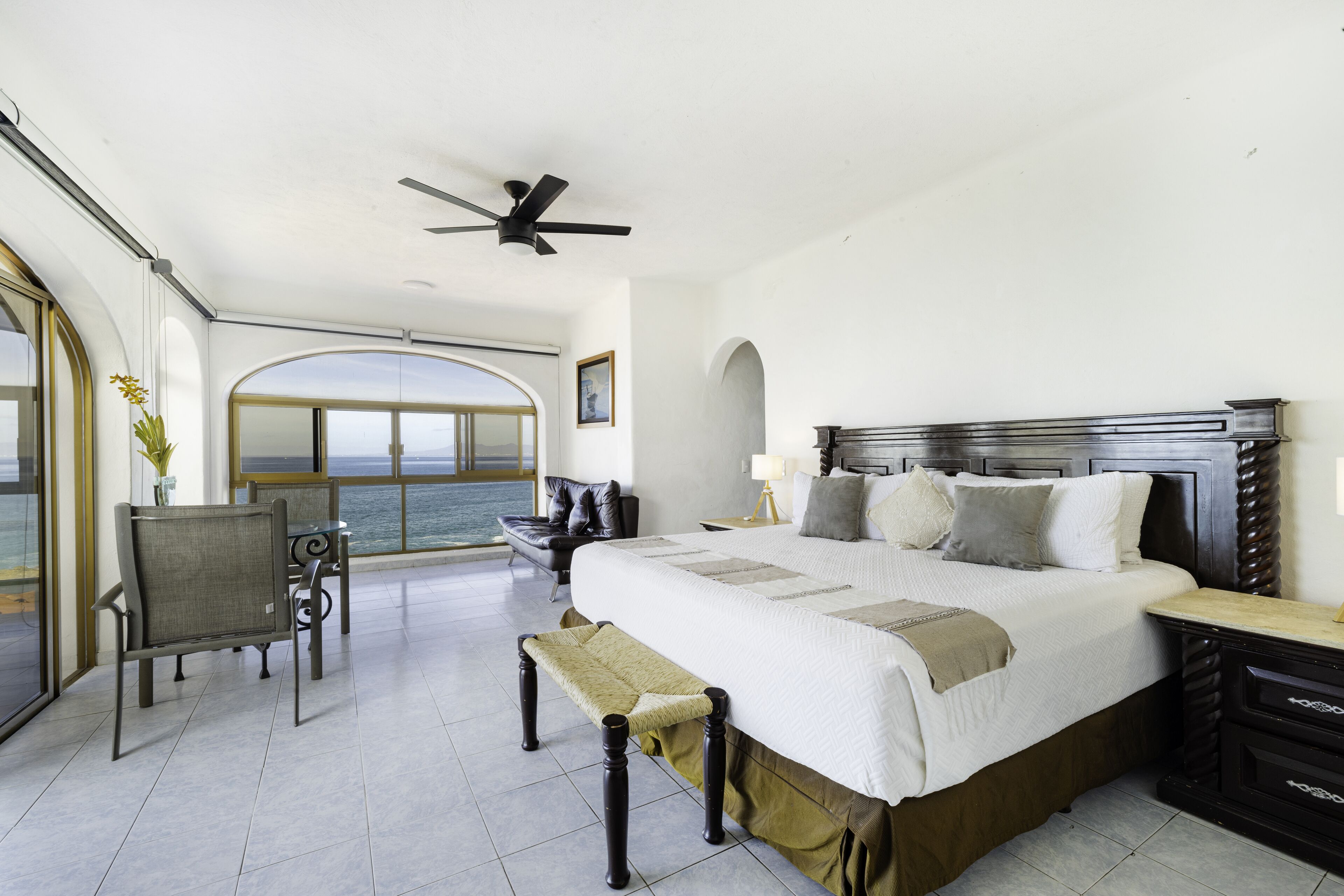 10 bedrooms, travel cot, free WiFi, bed sheets