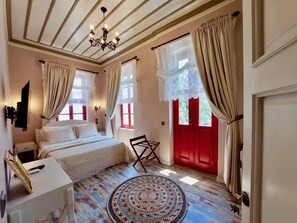 Deluxe Room | Minibar, in-room safe, free WiFi, bed sheets - Corallia Ada Hotel (Bozcaada)