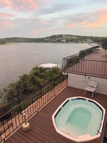 Fun N Sun Lake Travis Waterfront Condo 104