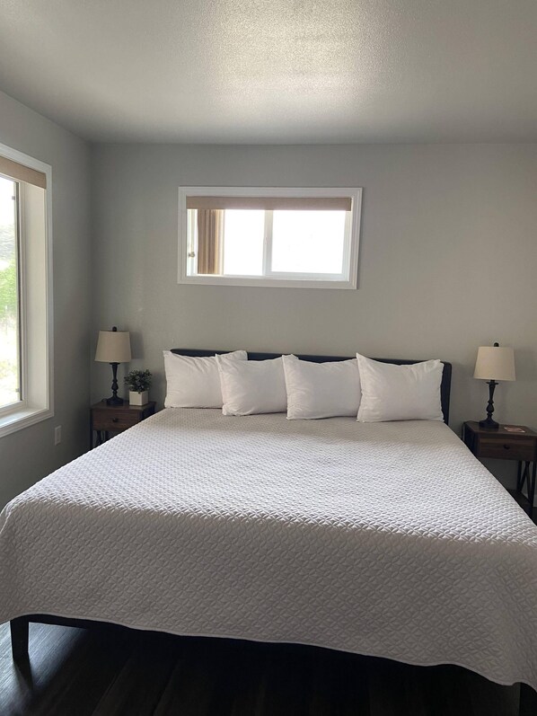 1 chambre, fer et planche à repasser, Wi-Fi gratuit, draps fournis