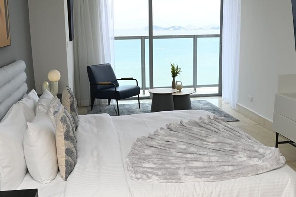 Ropa de cama de alta calidad, cubrecamas y colchones con pillow-top