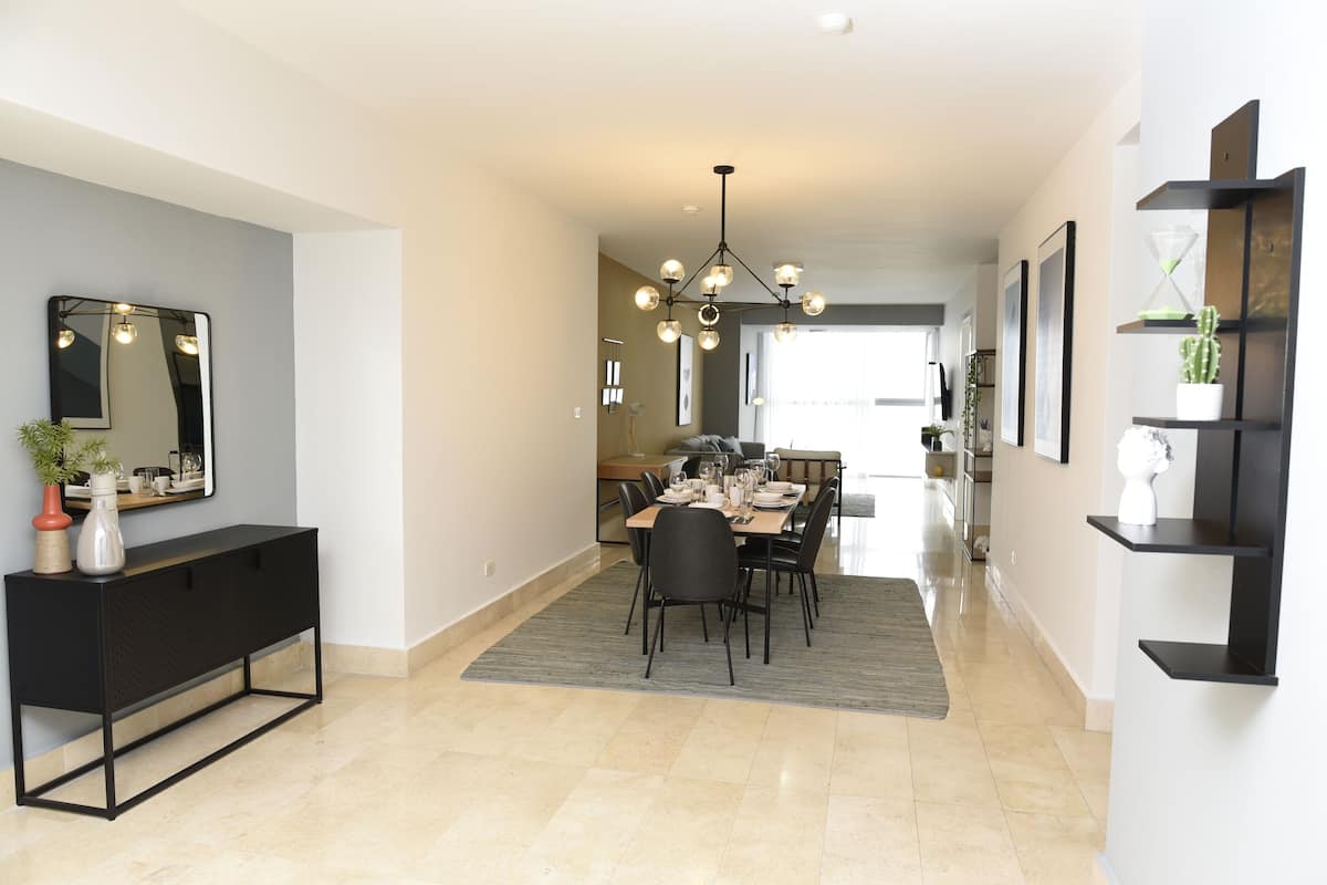 Apartamento de Lujo 15A | Wohnzimmer | 65-Zoll-Smart-TV mit Digitalempfang, Fernseher