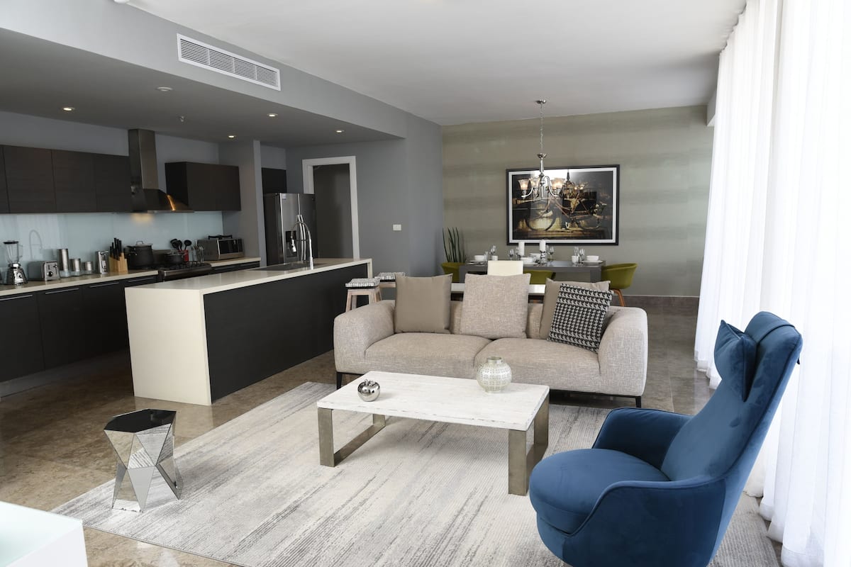 Apartamento de lujo 47G | Wohnbereich | 65-Zoll-Smart-TV mit Digitalempfang, Fernseher