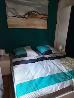 2 habitaciones, tabla de planchar con plancha y wifi gratis