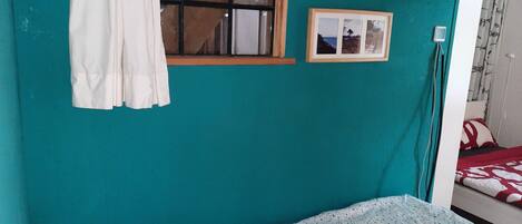 2 habitaciones, tabla de planchar con plancha y wifi gratis