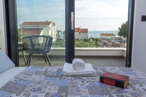 3 bedrooms, iron/ironing board, WiFi, wheelchair access - Pool heated Villa in Pakostane, 2 min from the beach (Pakoštane)