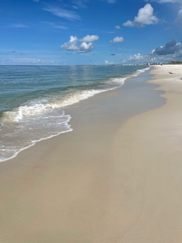 Beach nearby, sun loungers, beach towels