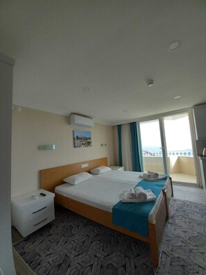 Desk, laptop workspace, soundproofing, iron/ironing board - Myra Roof Butik (Demre)