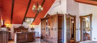 7 bedroom awesome home in Lucena