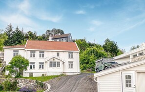 Exterior - Cozy home in Kristiansund with WiFi (Kristiansund)