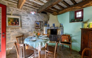 Dining - Pet friendly apartment (Villagrande di Monteco)