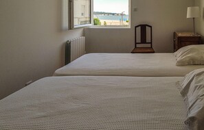 4 chambres, lit parapluie