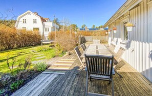 Outdoor dining - Nice home in Styrsö with sauna (Styrsö)