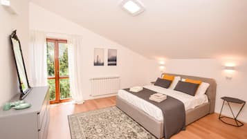 4 camere, culla da viaggio, accesso a Internet, lenzuola