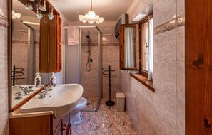 Badewanne, Haartrockner