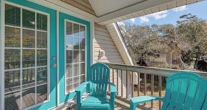 Beachy Keen ~Charming Dog Friendly Cottage-Walk to Beach! Sleeps 6