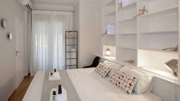 3 chambres, coffres-forts dans les chambres, bureau