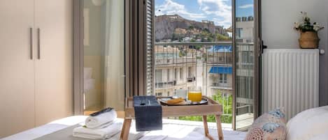 3 bedrooms, in-room safe, desk, iron/ironing board