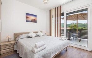 4 slaapkamers, een kluis op de kamer, reisbedje, gratis wifi