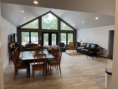 Lakefront La Casita Cottage on Golden Lake - Modern and inviting