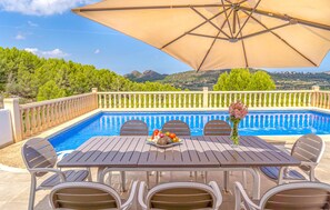 Outdoor dining - Stunning home in Pedreguer (Pedreguer)