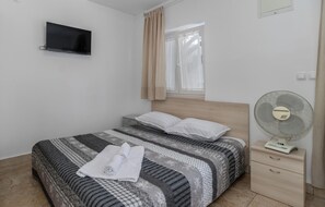 Travel cot, free WiFi, bed sheets - Lovely apartment in Crikvenica with WiFi (Crikvenica)