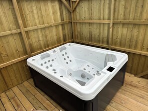 Bañera de hidromasaje interior