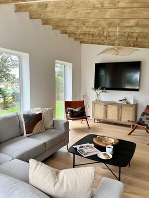 Smart-TV, Netflix, strømmetjenester og stereoanlegg