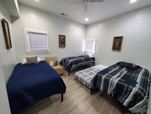 3 chambres, fer et planche à repasser, Wi-Fi gratuit, draps fournis