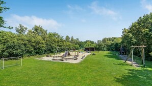 Children's area - Stunning home in Fårvang with WiFi (Fårvang)