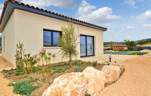 Property grounds - Awesome home in Vallon-Pont-d'Arc (Vallon-Pont-d'Arc)