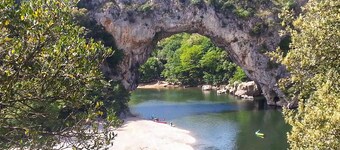 Awesome home in Vallon-Pont-d'Arc