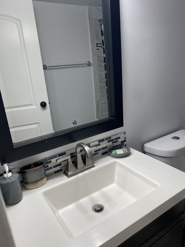 Bathtub - Cozy,Quiet&Comfy W/Netflix/ close to sawgrass mall (Tamarac)