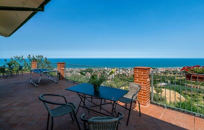 Nice home in Belsito with WiFi