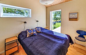 bedroom - Awesome home in Ecksjö with WiFi (Ecksjö)