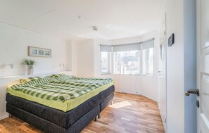 2 bedrooms, free WiFi