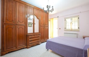 1 chambre, lit parapluie, accès Internet, draps fournis