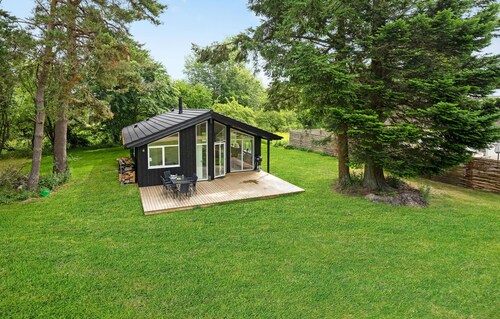 Beautiful home in Højby with WiFi