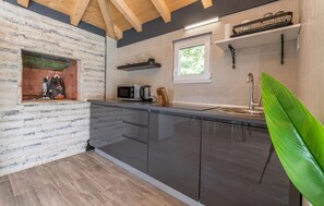 Fridge, oven, stovetop, dishwasher - Lovely apartment in Polaca with WiFi (Polaca)