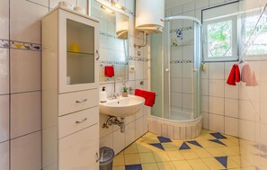 Shower - Amazing apartment in Medulin with WiFi (Medulin)